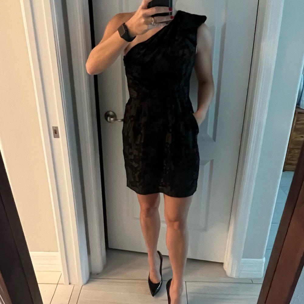NWT Size 2 Black BCBG One Shouldered Mini Dress